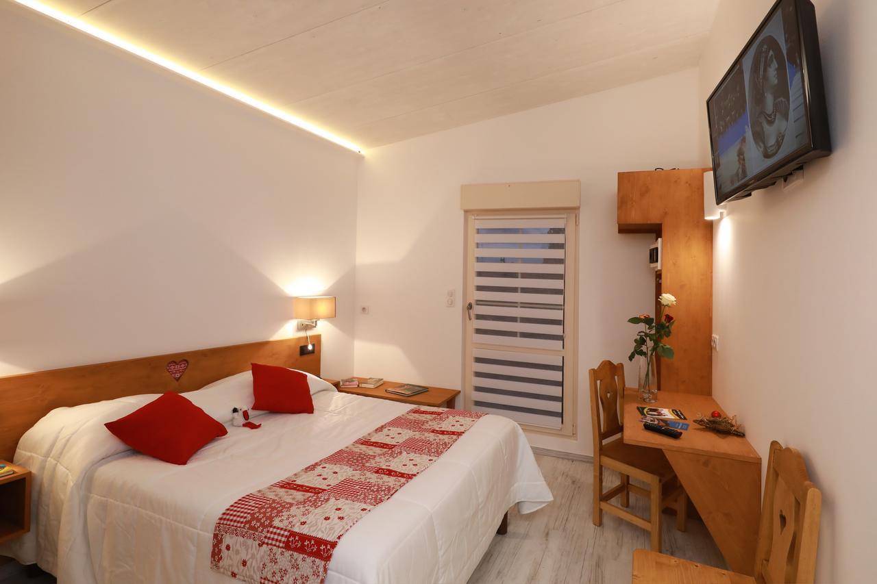Hotel Restaurant 3 Chateaux Ribeauville  Ngoại thất bức ảnh